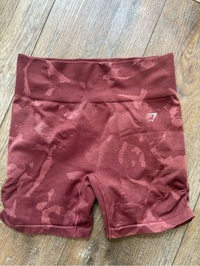 Gymshark High-Waist adapt Seamless Burgundy Camo Womens Shorts medium